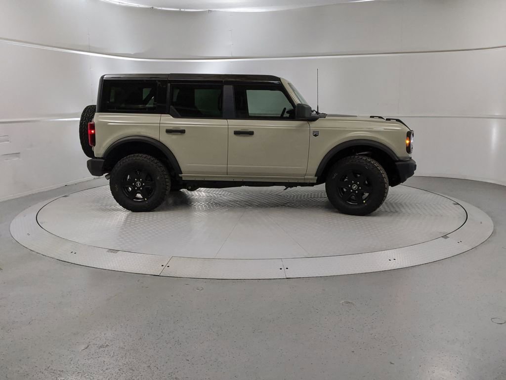 New 2025 Ford Bronco Big Bend image 2