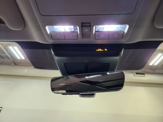 Certified 2025 MAZDA CX-70 Plug-In Hybrid w/ Premium Pkg image 18