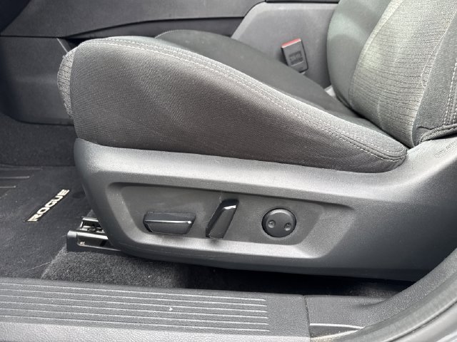 Used 2021 Nissan Rogue SV AWD/4WD image 14