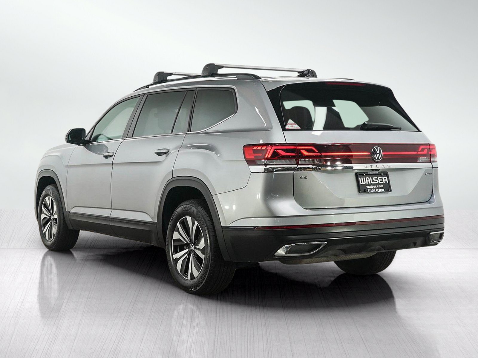 Used 2026 Volkswagen Atlas SE AWD/4WD image 3