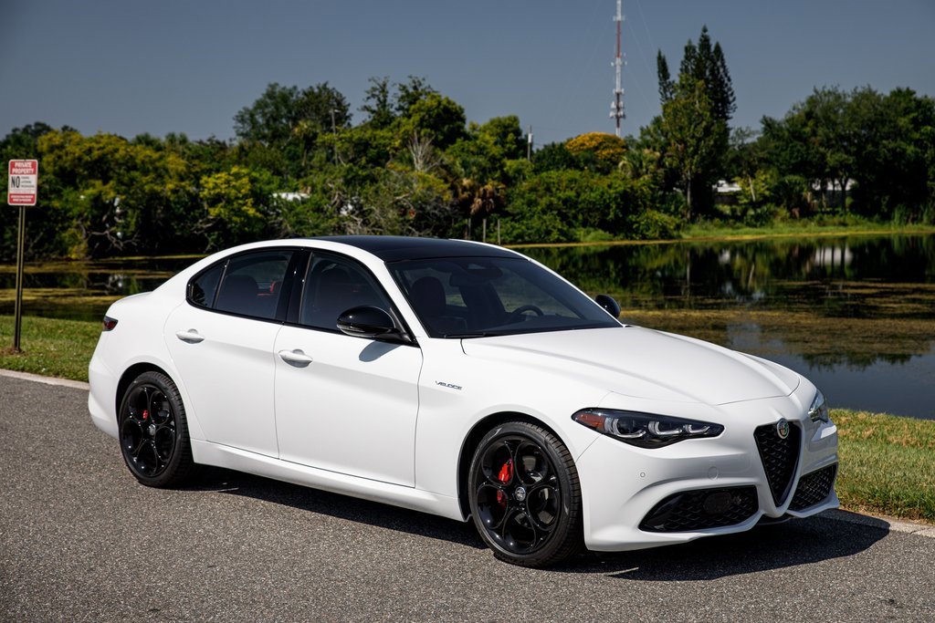 New 2025 Alfa Romeo Giulia w/ Veloce Package Rwd image 1