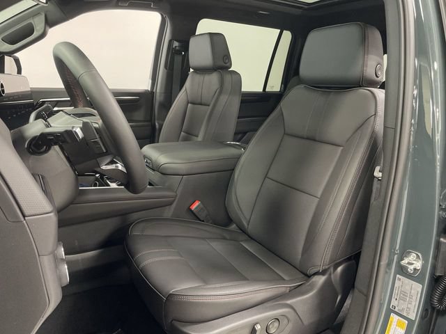 New 2026 Chevrolet Suburban RST w/ Comfort Package AWD/4WD image 11