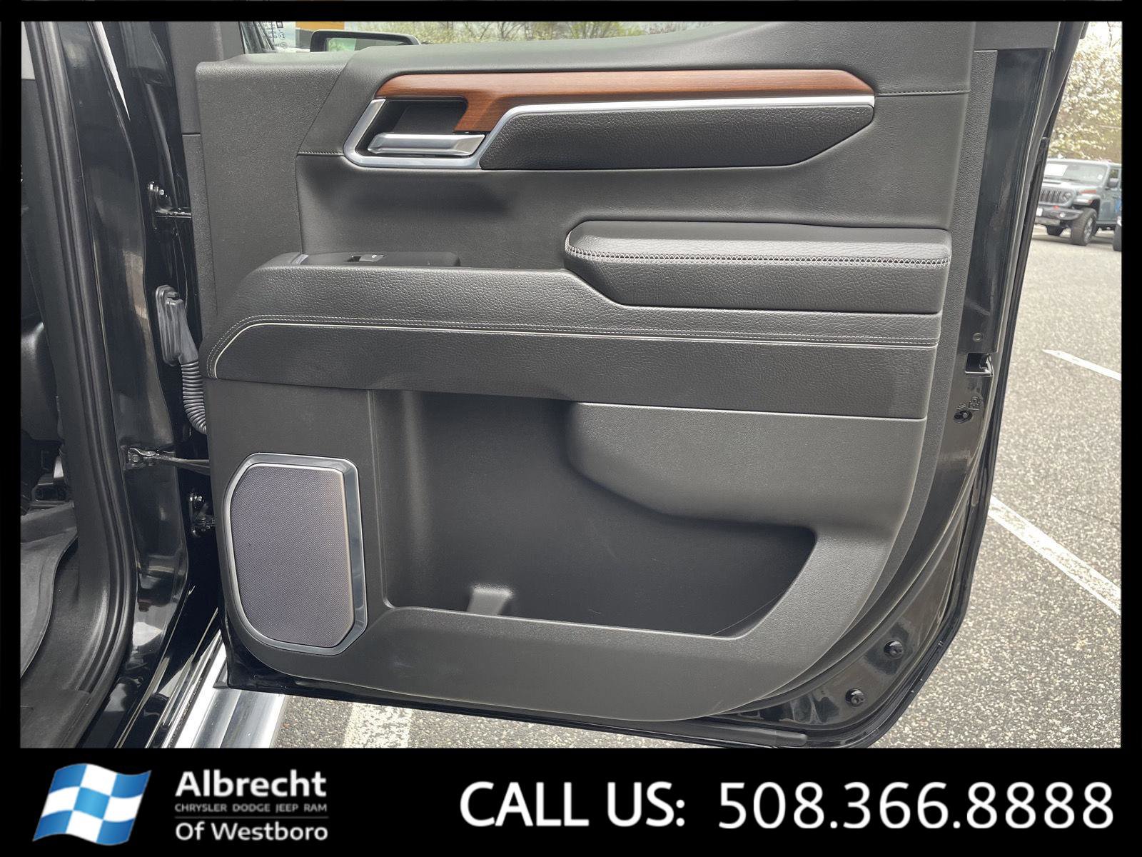 Used 2023 GMC Sierra 1500 Denali w/ Technology Package image 17