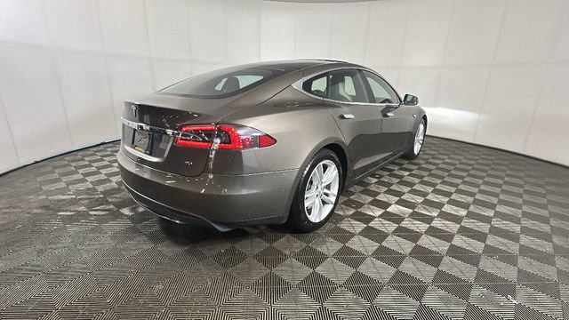 Used 2015 Tesla Model S 60 RWD image 2