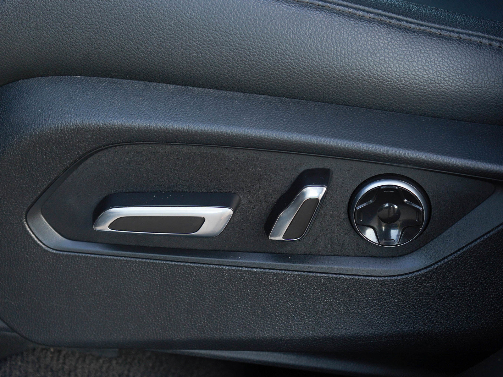 Used 2020 Acura RDX AWD image 24