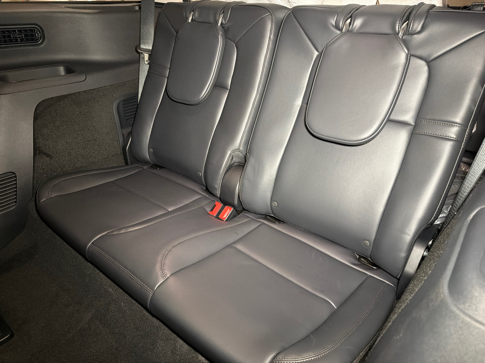 New 2027 Lincoln Aviator AWD image 21