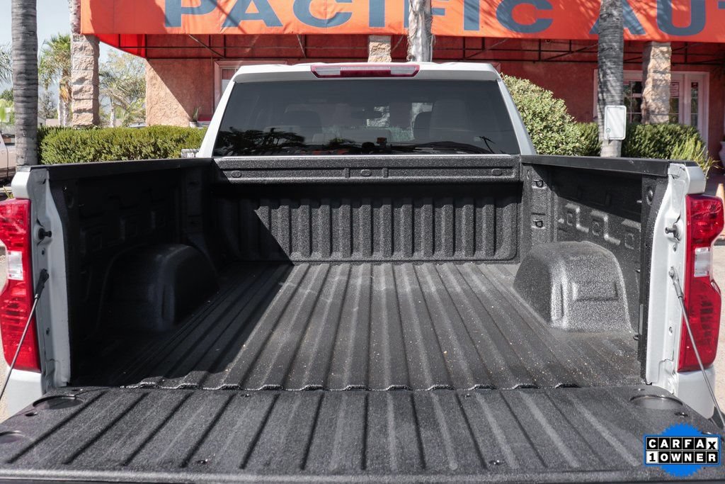 Used 2020 Chevrolet Silverado 1500 LT w/ Convenience Package AWD/4WD image 9