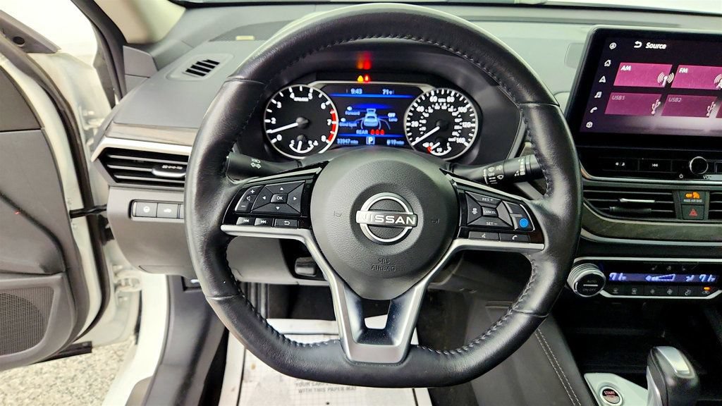 Used 2023 Nissan Altima 2.5 SL AWD/4WD image 13