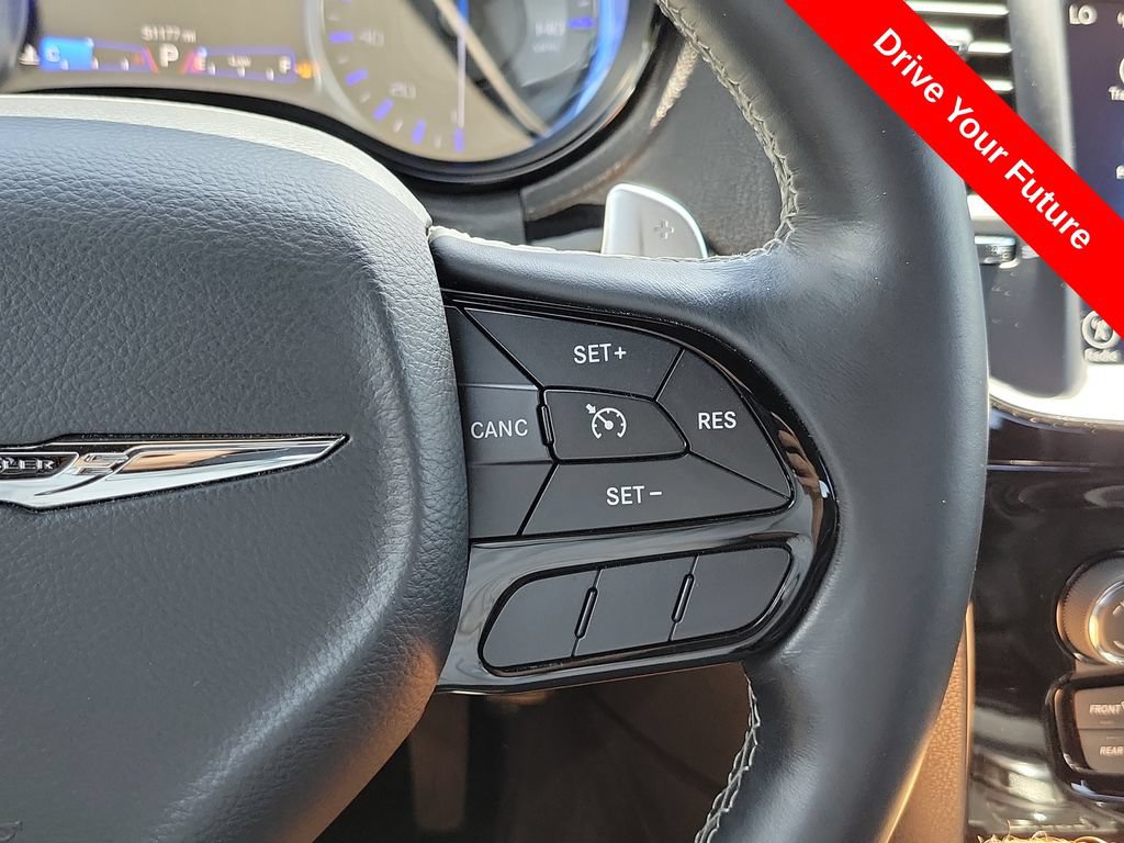 Used 2017 Chrysler 300 S w/ 300S Premium Group 2 RWD image 8