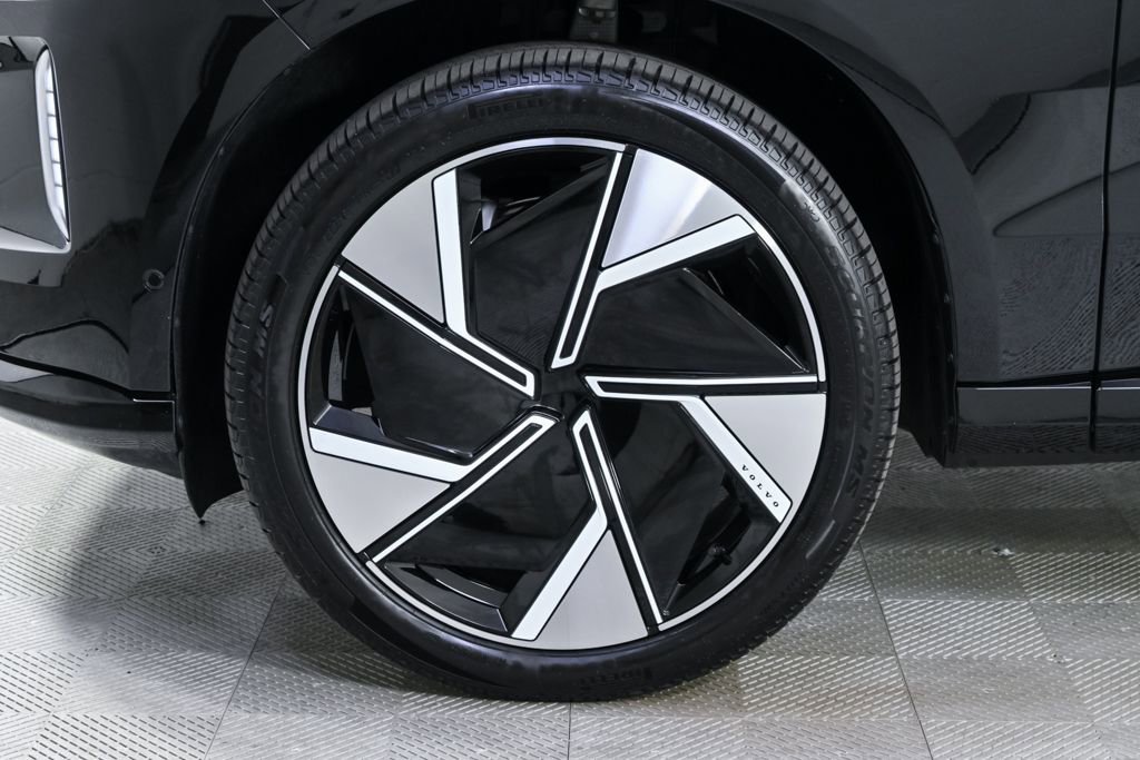Used 2025 Volvo EX90 Plus AWD/4WD image 42