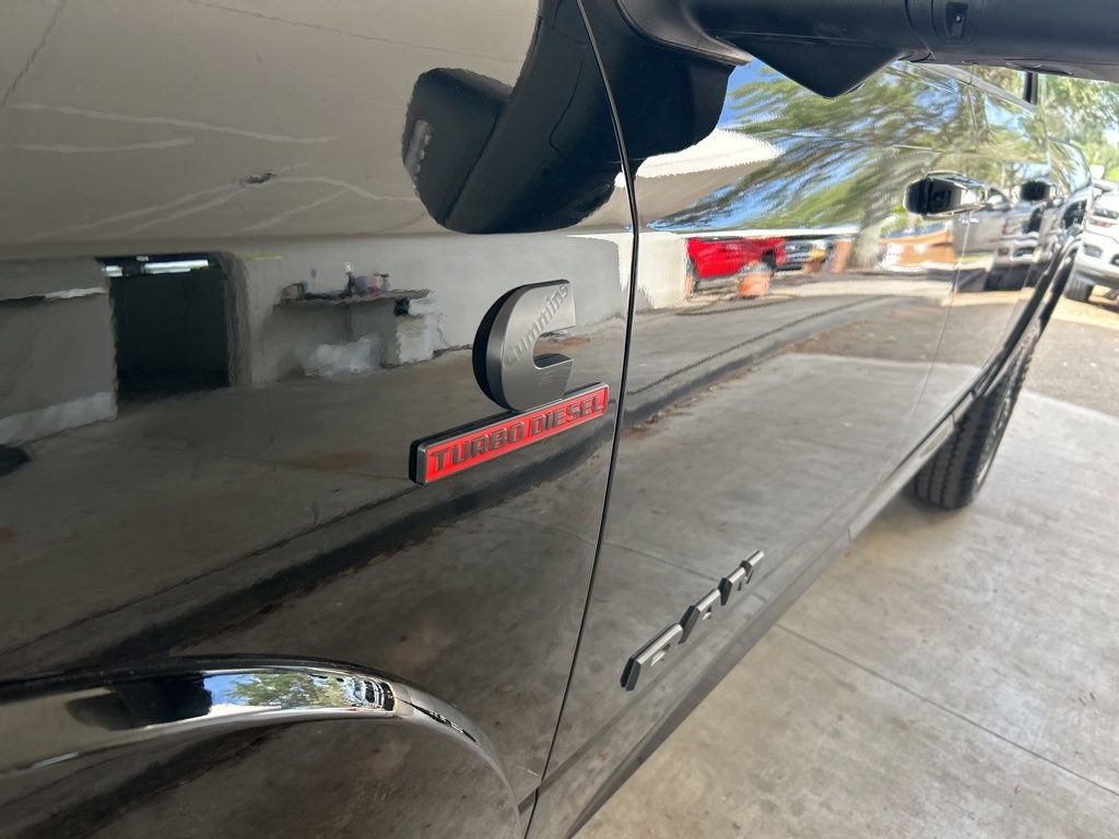 Used 2025 RAM 2500 Limited AWD/4WD image 20