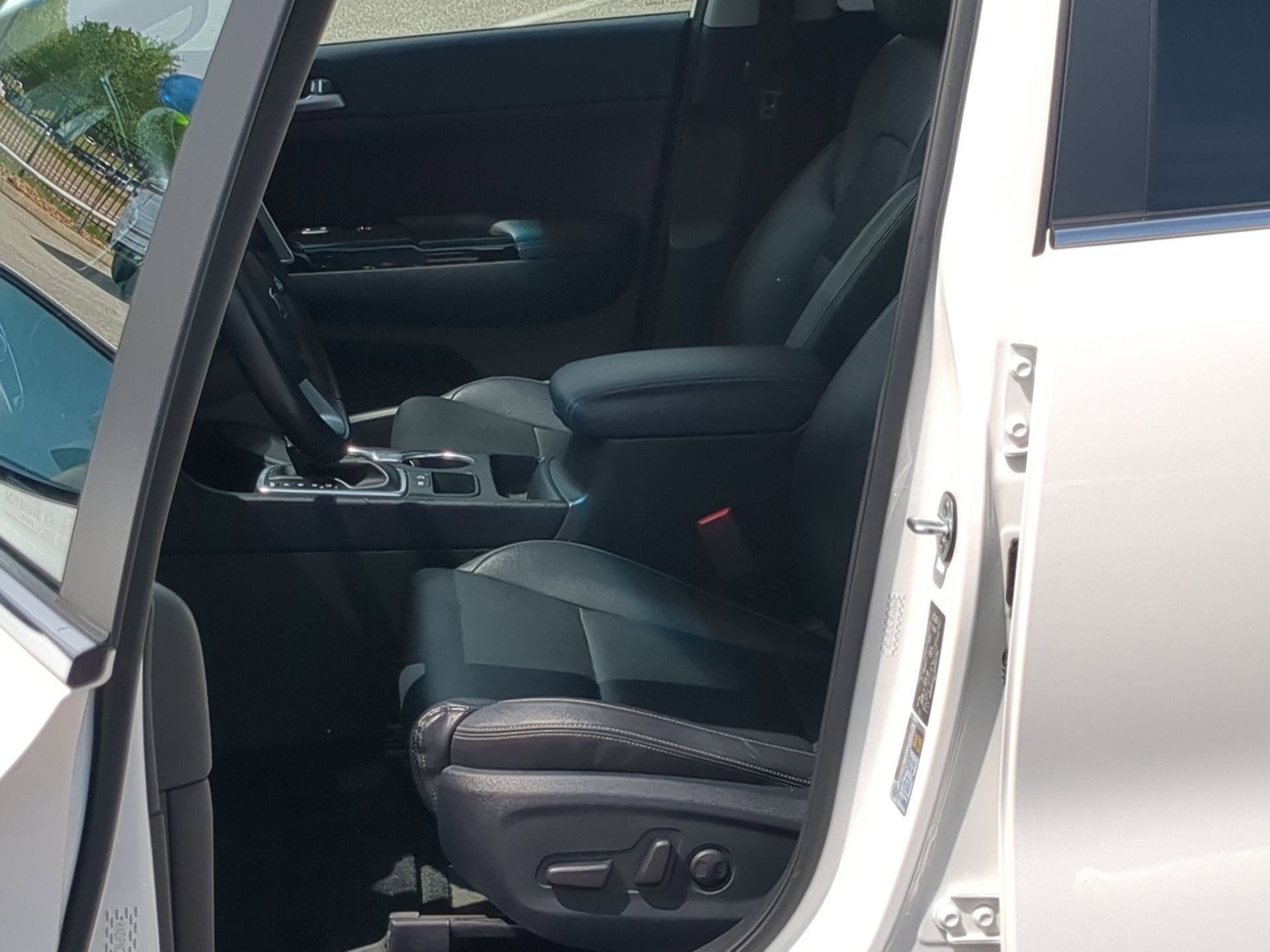 Used 2022 Kia Sportage EX FWD image 11