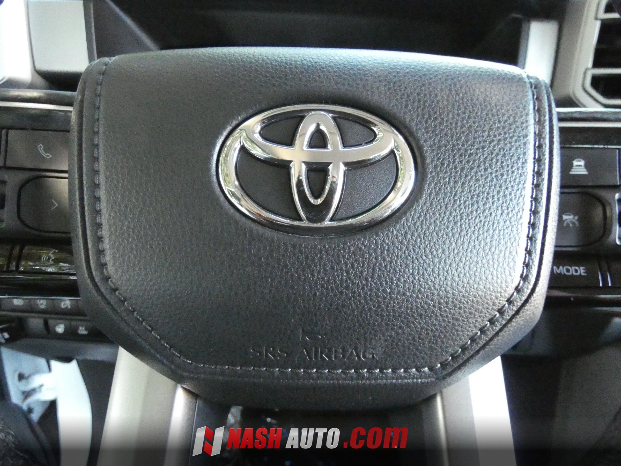 Used 2024 Toyota Tundra Limited AWD/4WD image 60