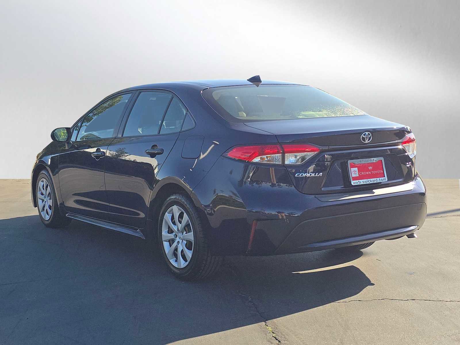 Used 2021 Toyota Corolla LE image 5