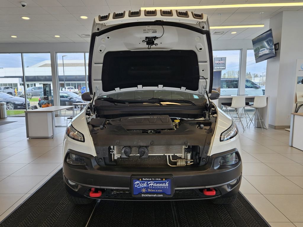 Used 2018 Jeep Cherokee Trailhawk w/ Quick Order Package 27L AWD/4WD image 4
