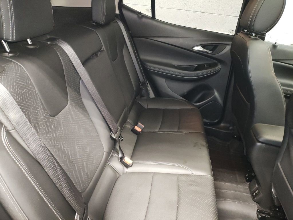 Used 2022 Buick Encore GX Essence w/ Experience Buick Package image 12