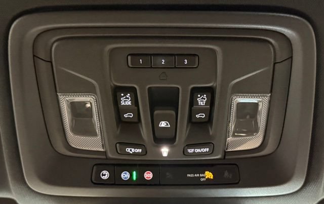 Used 2023 Chevrolet Silverado 1500 High Country w/ Technology Package AWD/4WD image 18