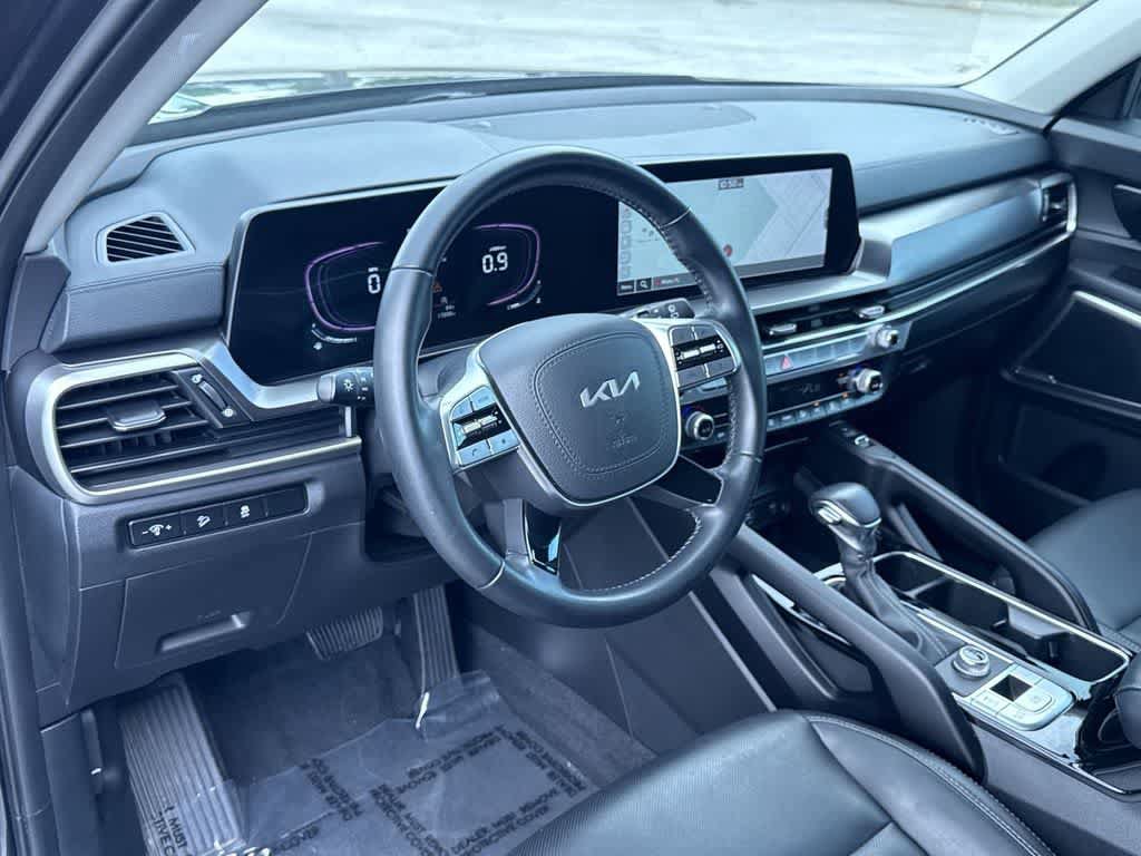 Certified 2024 Kia Telluride S FWD image 13