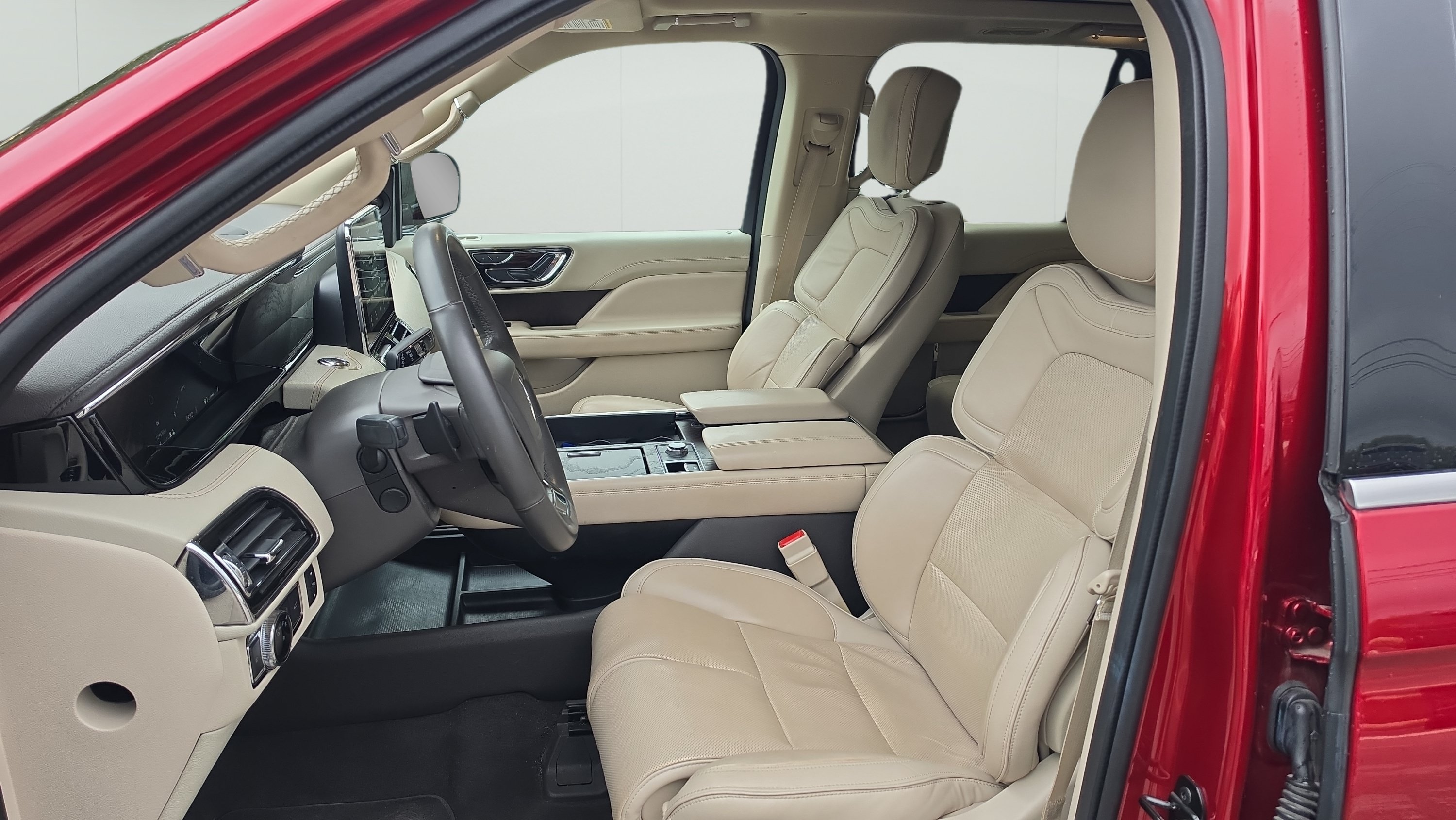 Used 2018 Lincoln Navigator Select w/ Technology Package RWD image 9