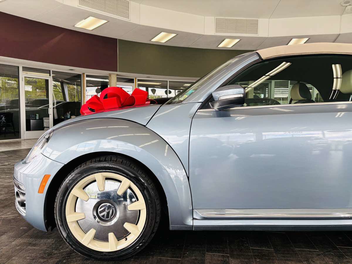 Used 2019 Volkswagen Beetle 2.0T Final Edition SEL FWD image 14