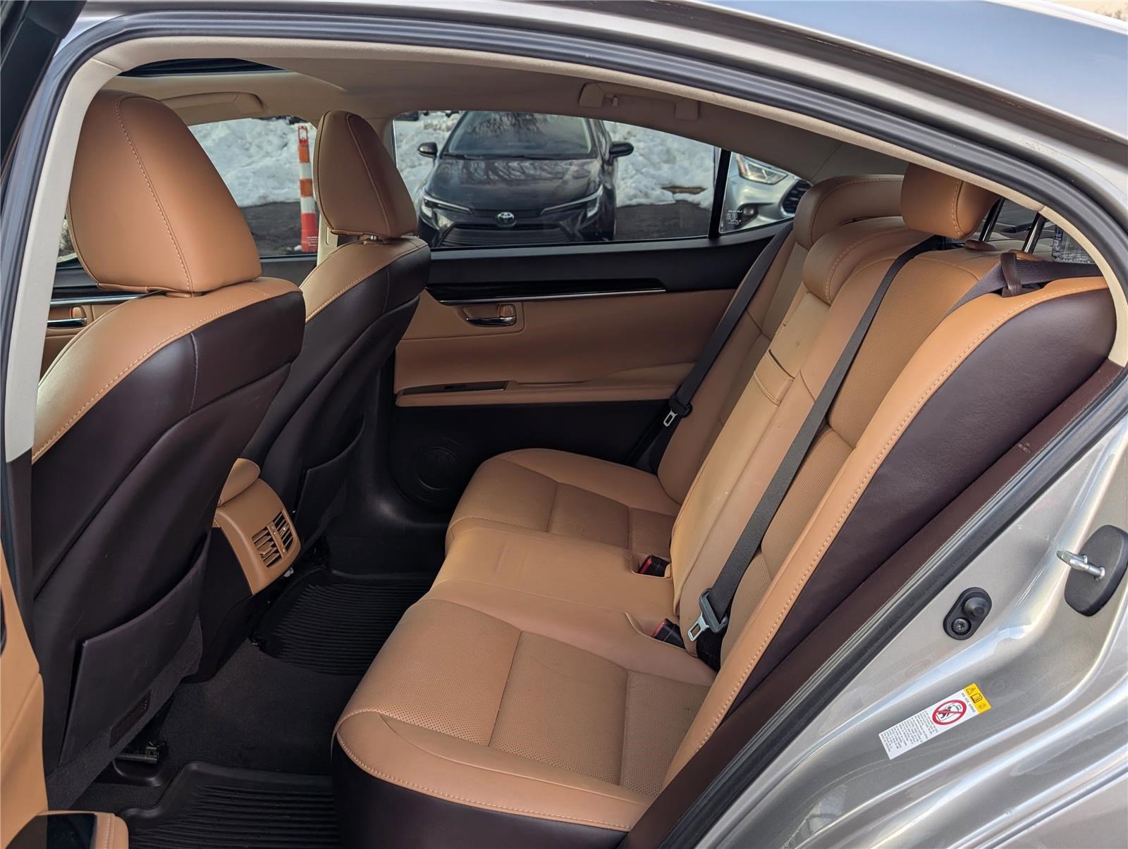 Used 2018 Lexus ES 350 w/ Navigation System Package image 12