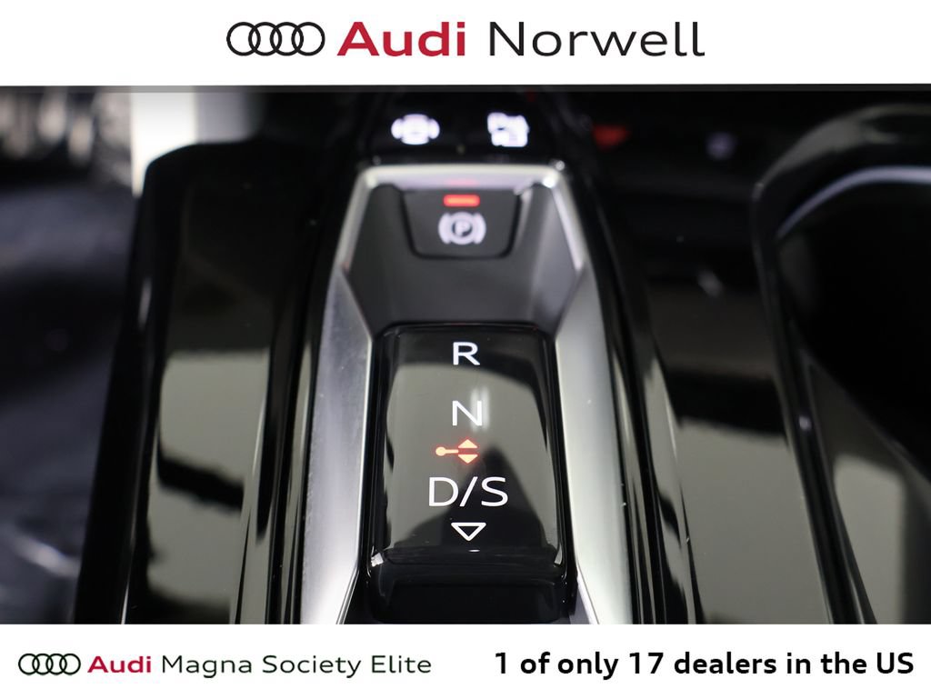 Used 2025 Audi Q5 Premium w/ Premium Plus AWD/4WD image 4