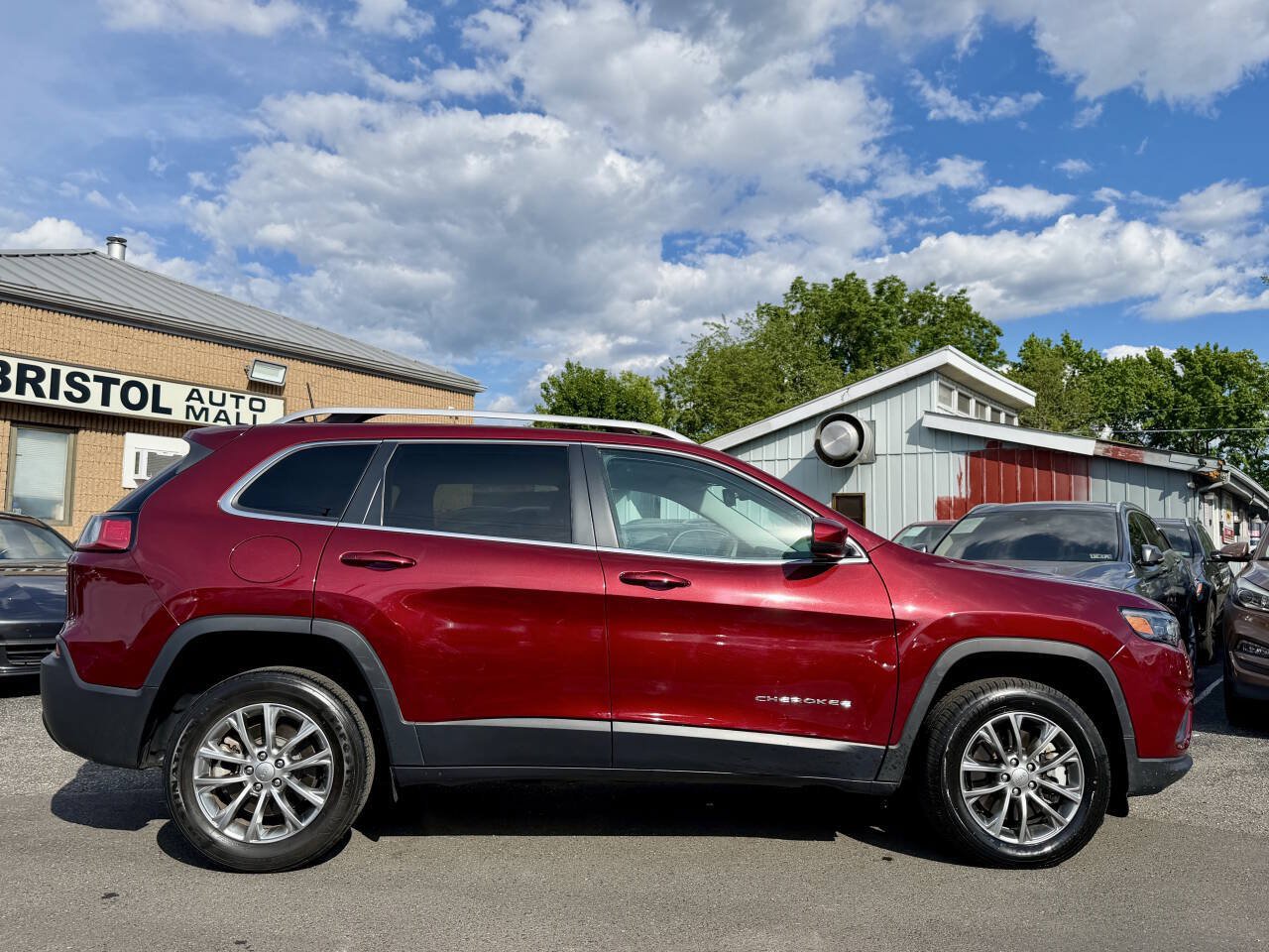 Used 2021 Jeep Cherokee Latitude Lux FWD image 8