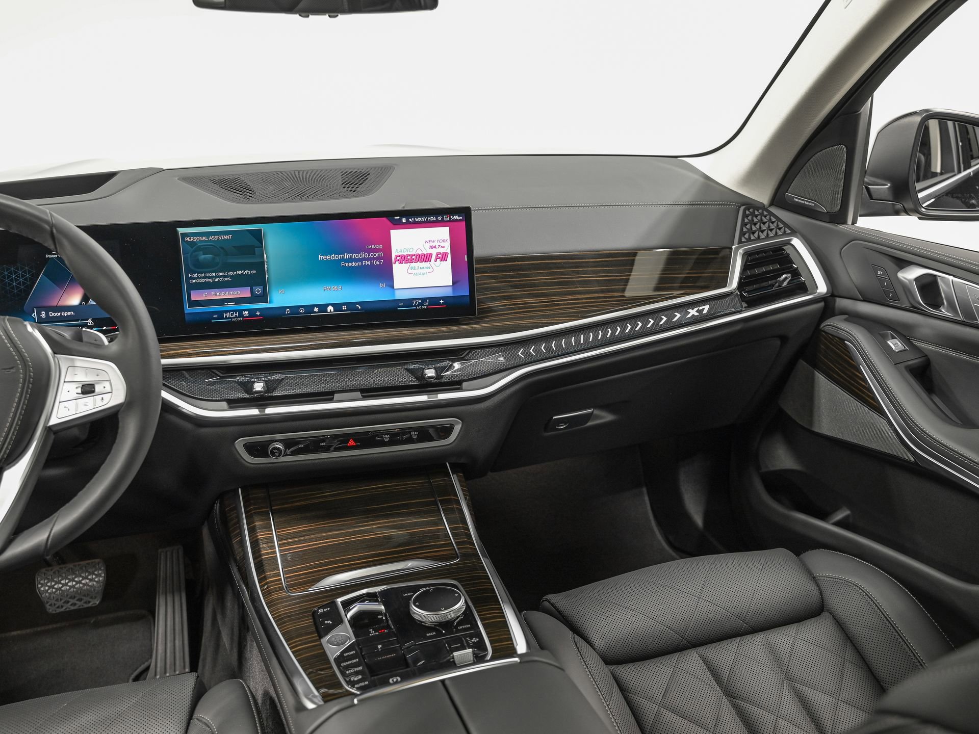 Used 2026 BMW X7 xDrive40i image 31