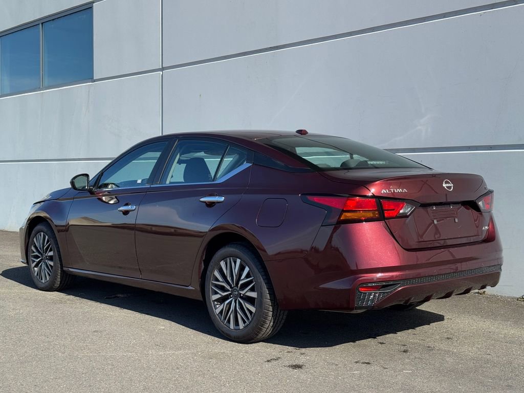Used 2023 Nissan Altima 2.5 SV image 5