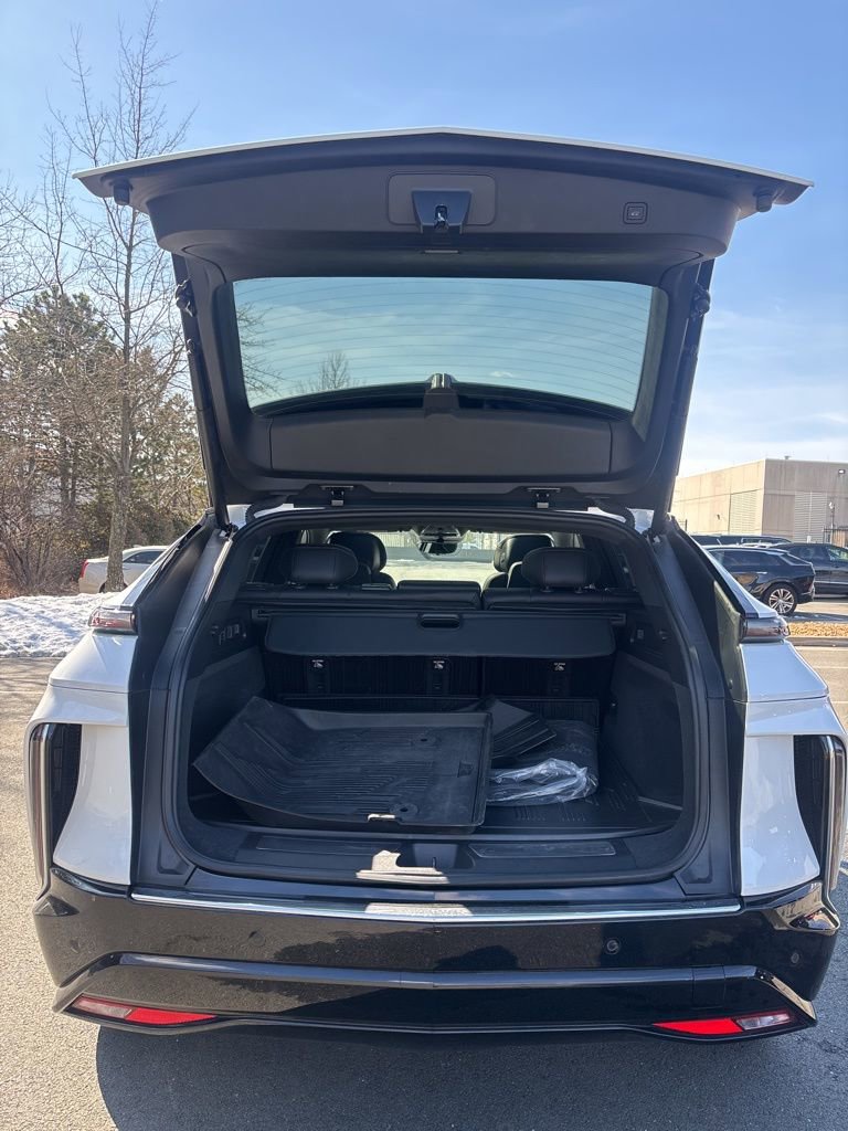 Used 2024 Cadillac Lyriq Luxury w/ LPO, Floor Liner Package image 12