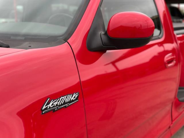 Used 2001 Ford F150 Lightning image 19