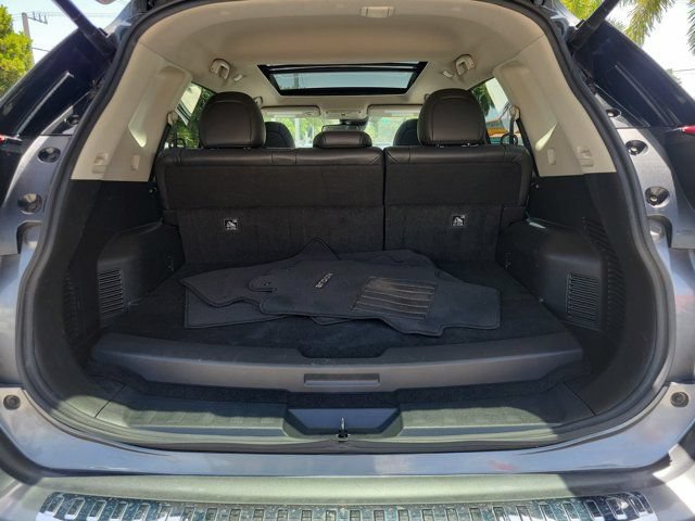 Used 2018 Nissan Rogue SL w/ Premium Package FWD image 6