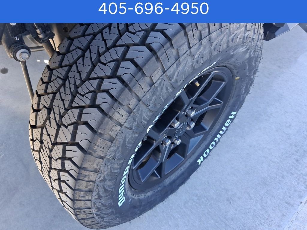 Used 2024 Jeep Gladiator Sport image 24