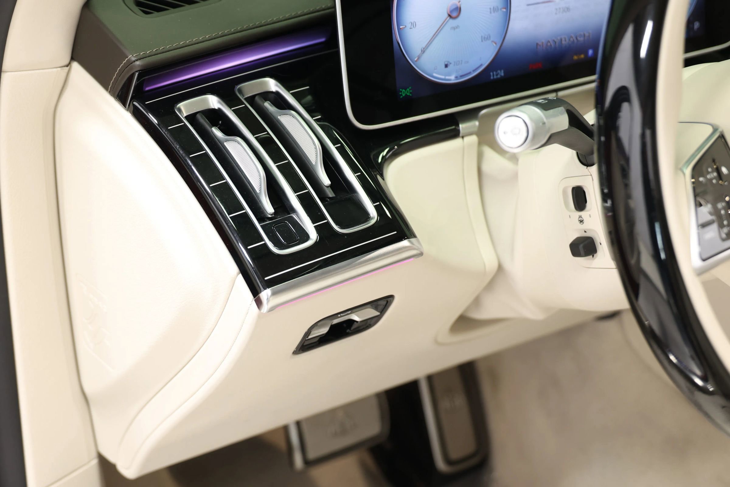 Used 2021 Mercedes-Benz Maybach S 580 4MATIC image 23