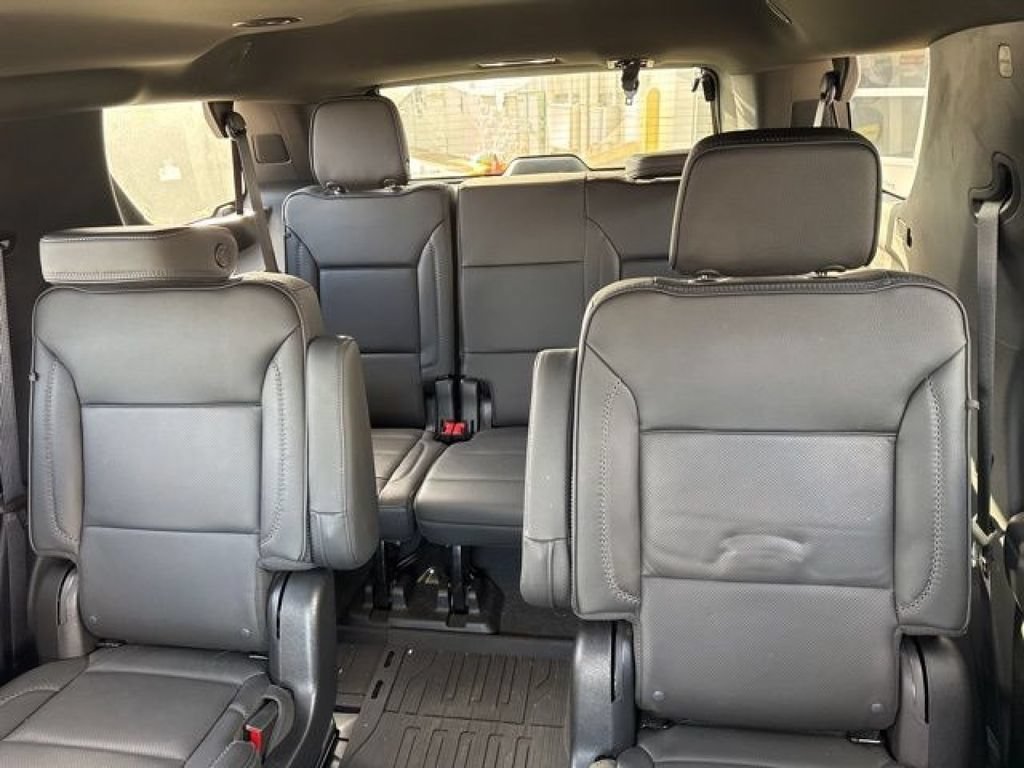 Used 2023 GMC Yukon Denali w/ LPO, Floor Liner Package AWD/4WD image 16