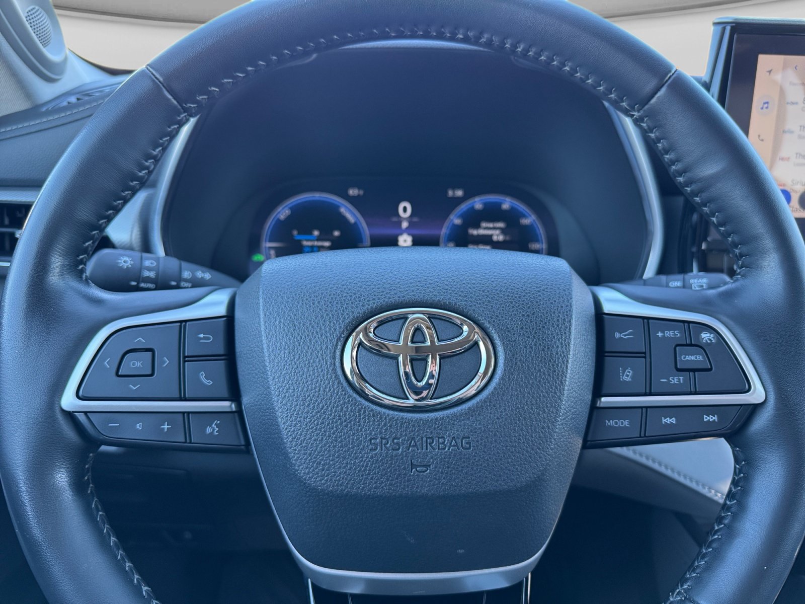 Used 2023 Toyota Highlander Platinum AWD/4WD image 20