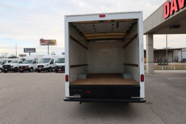 Used 2017 GMC Savana 3500 Savana 12ft Box Van image 5