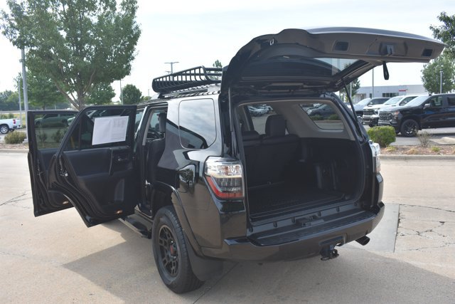 Used 2021 Toyota 4Runner Venture w/ Moonroof Package AWD/4WD image 15