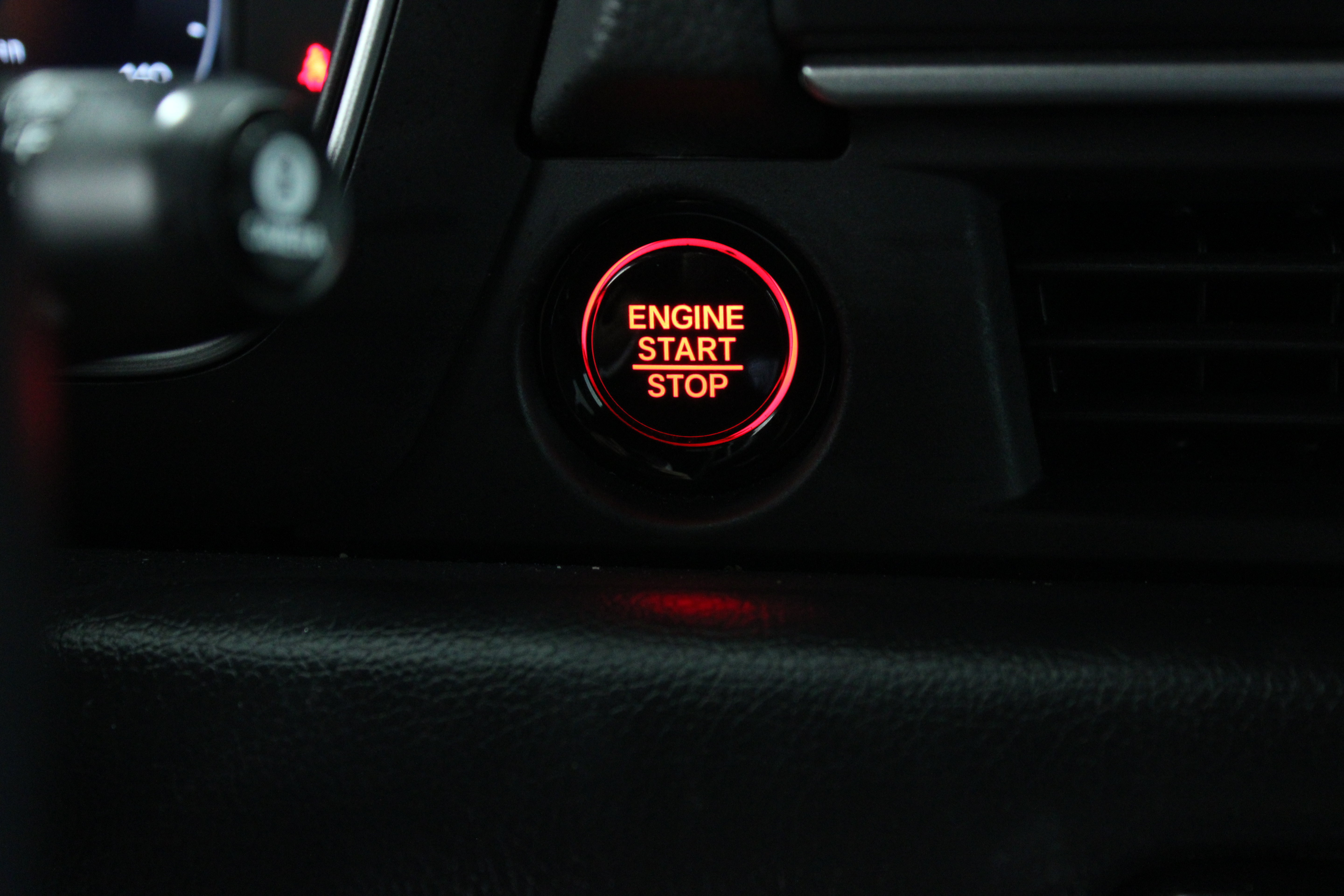 Used 2025 Honda Pilot Black Edition image 18