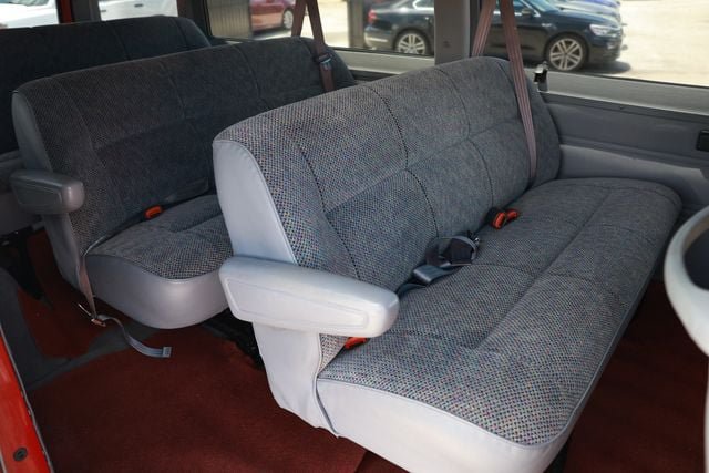 Used 2000 Dodge B3500 RWD image 17