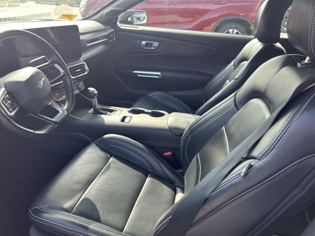 Used 2025 Ford Mustang Premium image 8