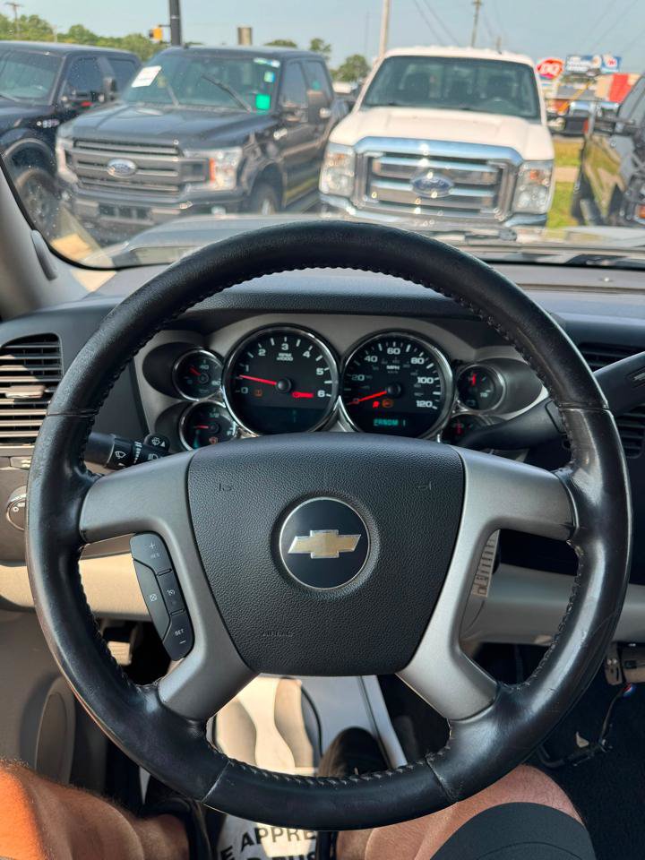 Used 2008 Chevrolet Silverado 2500 LT AWD/4WD image 11