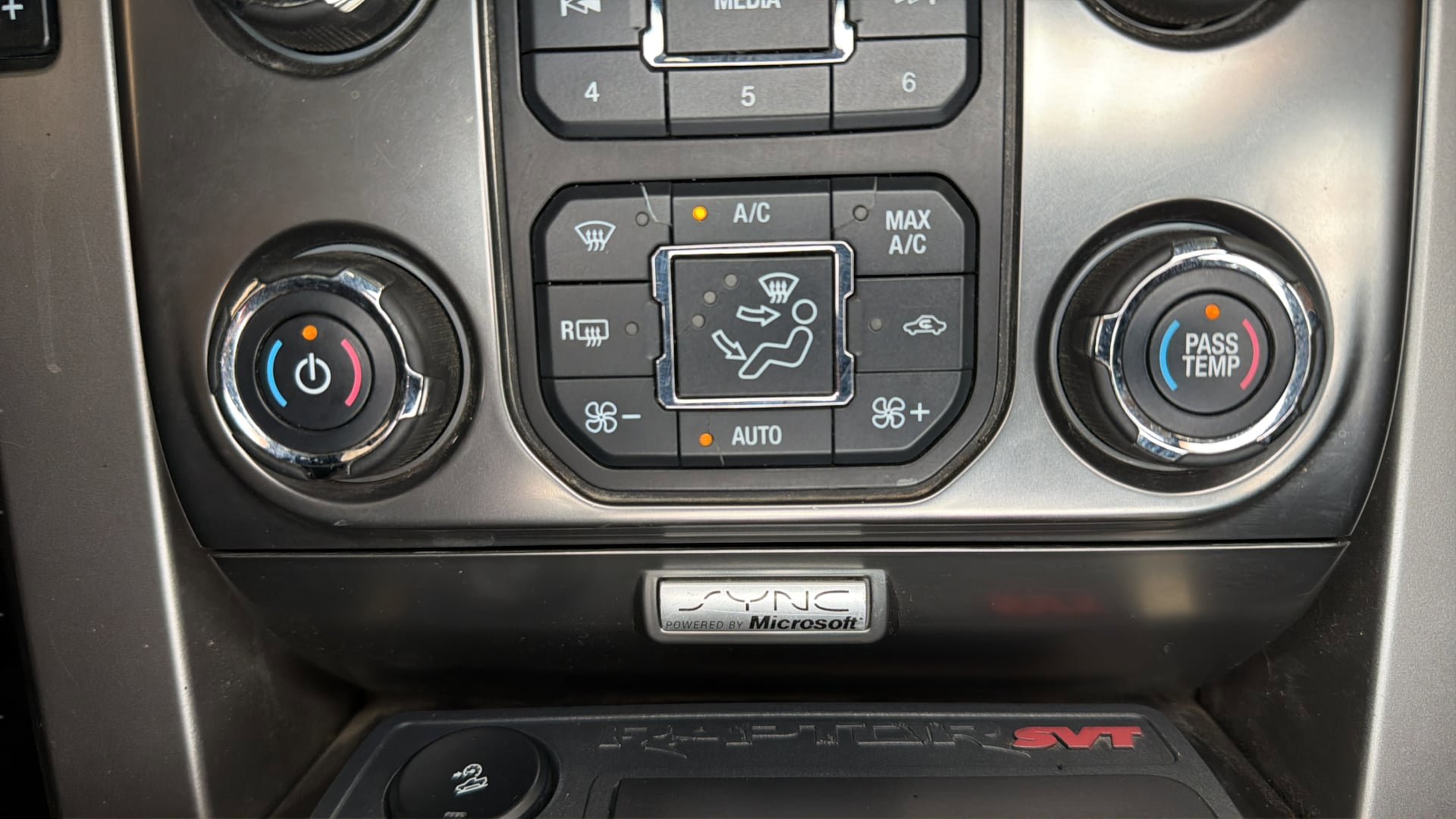 Used 2013 Ford F150 Raptor w/ Luxury Equipment Group AWD/4WD image 28