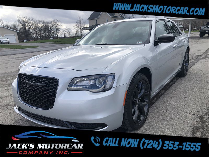 Used 2022 Chrysler 300 Touring w/ Sport Appearance Package image 12