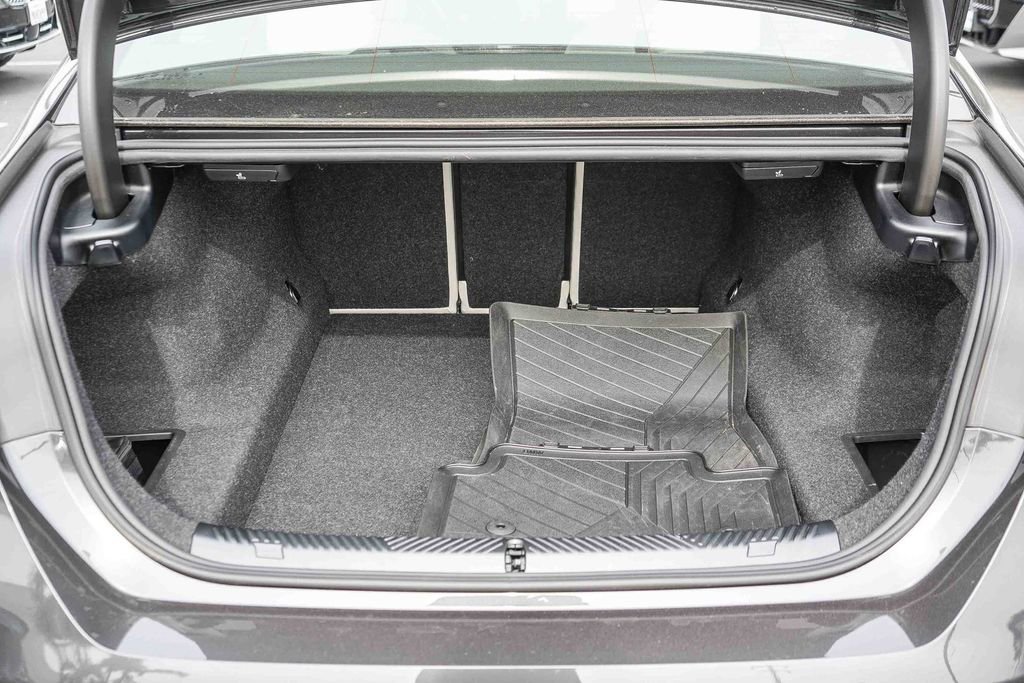 Used 2025 BMW 530i 530i w/ Premium Package image 26