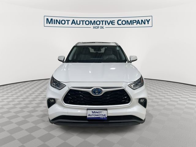 Used 2023 Toyota Highlander Bronze Edition AWD/4WD image 3