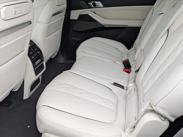 New 2026 BMW X7 xDrive40i w/ M Sport Package image 17