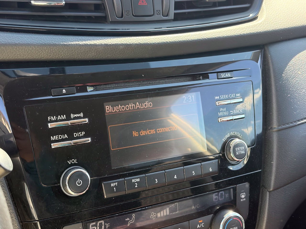 Used 2017 Nissan Rogue SV FWD image 11