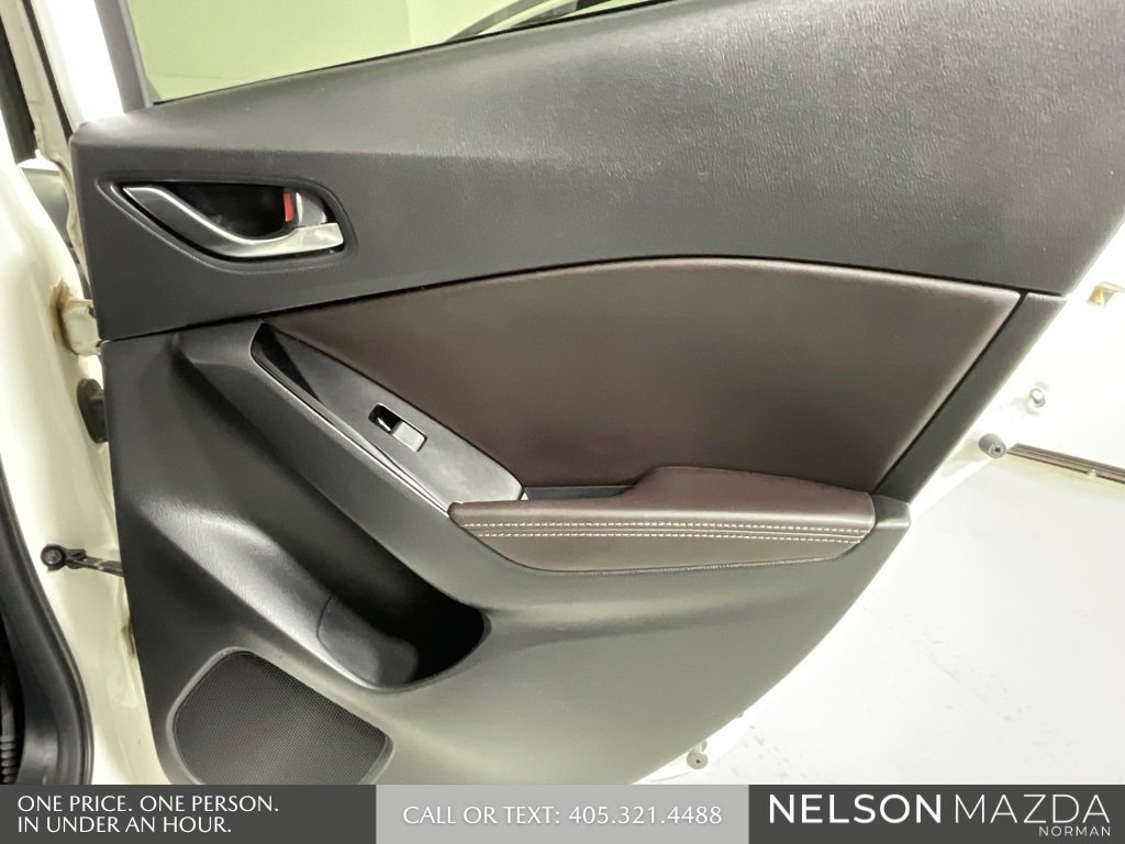 Used 2018 MAZDA MAZDA3 Grand Touring image 18