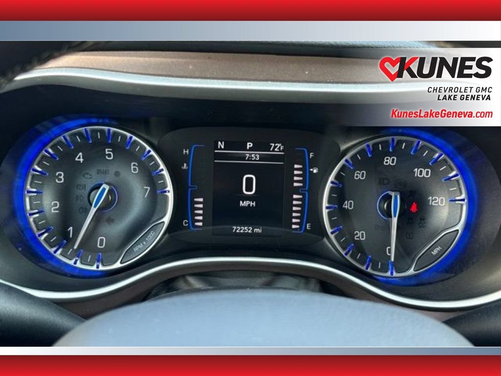 Used 2023 Chrysler Voyager LX FWD image 4